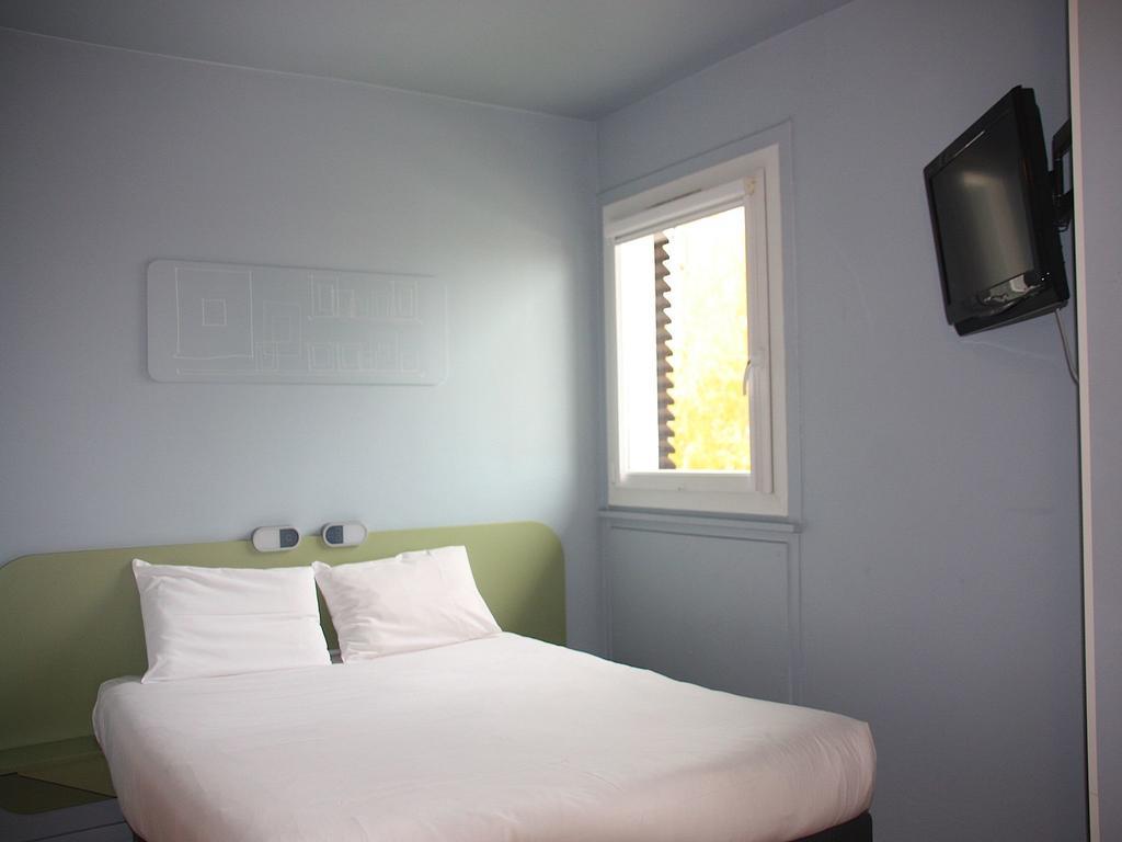 Ibis Budget Thonon Les Bains Cameră foto